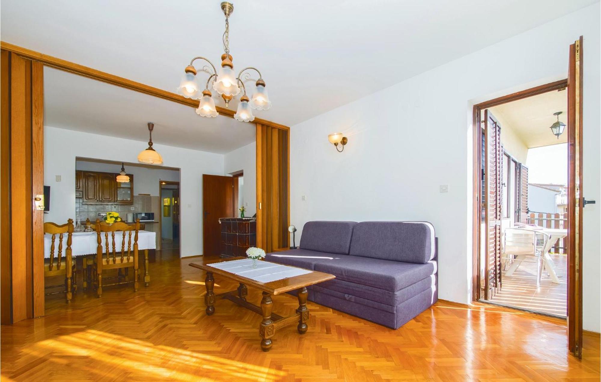 Lovely Apartment In Podstrana With Kitchen Esterno foto
